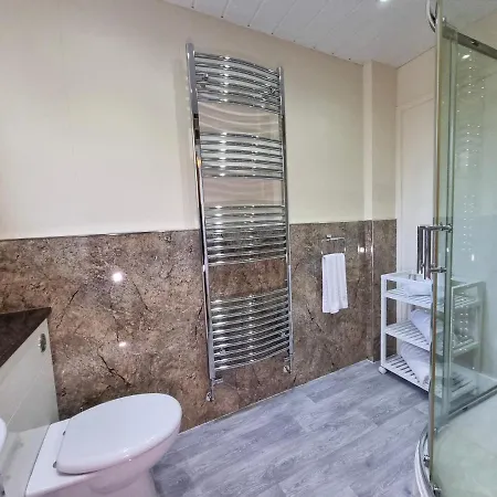 The Globe Отель Пенрит